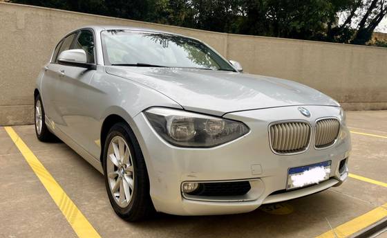 BMW 118i 1.6 URBAN LINE 16V TURBO GASOLINA 4P AUTOMÁTICO BMW 118i 1.6 URBAN LINE 16V TURBO GASOLINA 4P AUTOMÁTICO